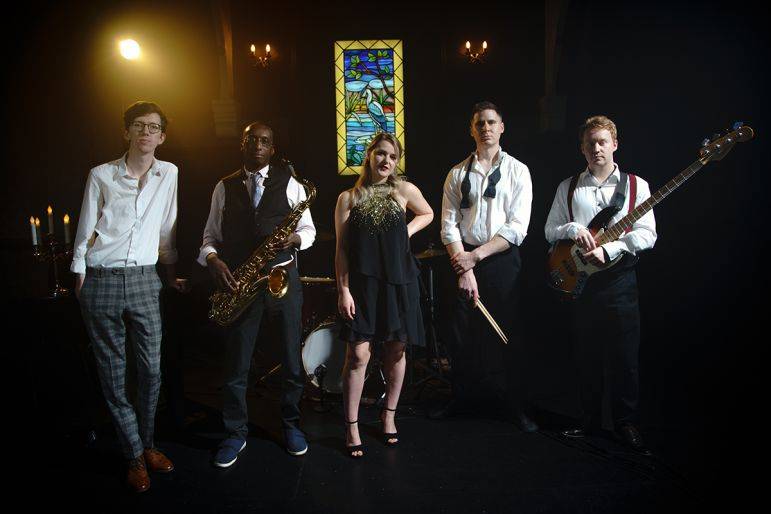 Click to enlarge image night-owls-05.jpg