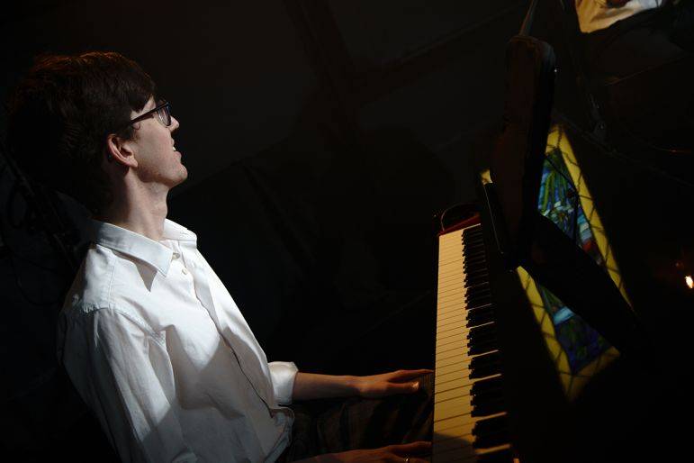 Click to enlarge image night-owls-06.jpg