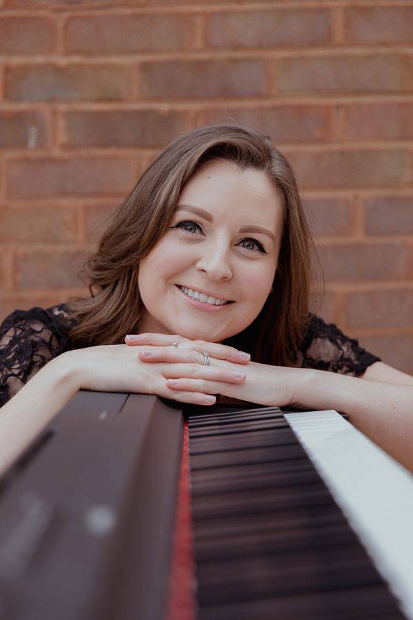 Click to enlarge image louise-03.jpg