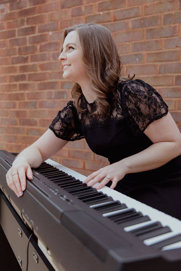 Click to enlarge image louise-08.jpg