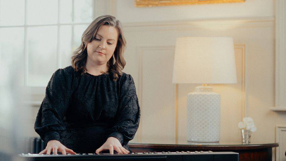 Click to enlarge image louise-10.jpg