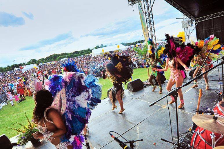 Click to enlarge image salsamba-07.jpg