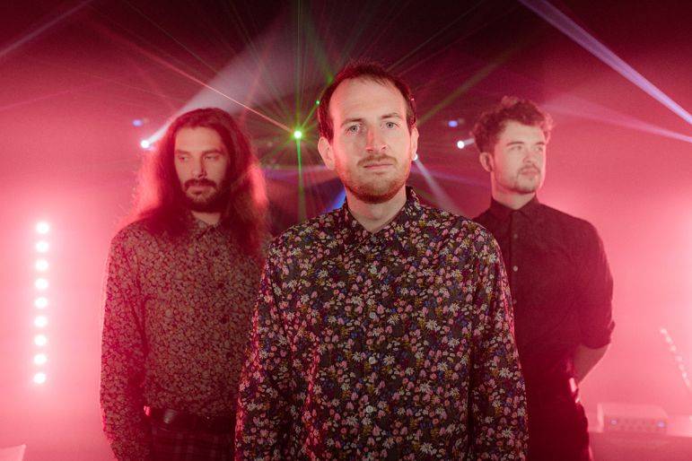 Click to enlarge image weekenders-09.jpg