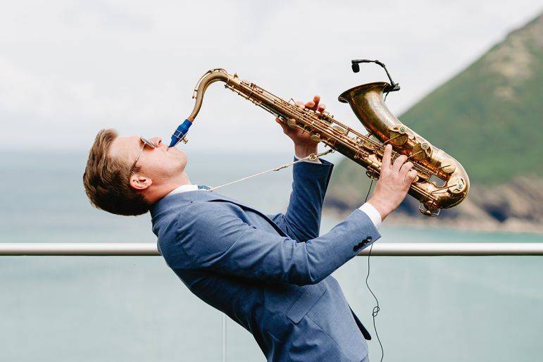 Click to enlarge image dc-sax-06.jpg