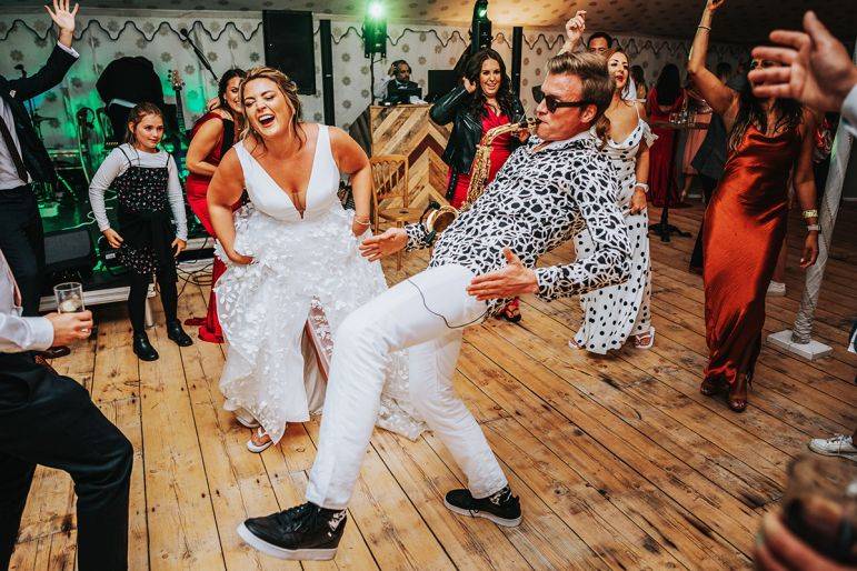 Click to enlarge image dc-sax-13.jpg