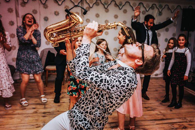 Click to enlarge image dc-sax-14.jpg