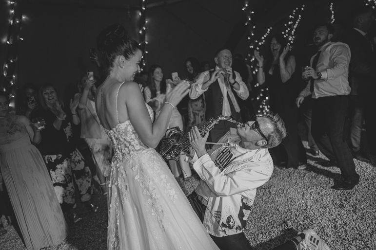 Click to enlarge image dc-sax-16.jpg