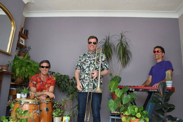 Click to enlarge image trio-sabor-03.jpg