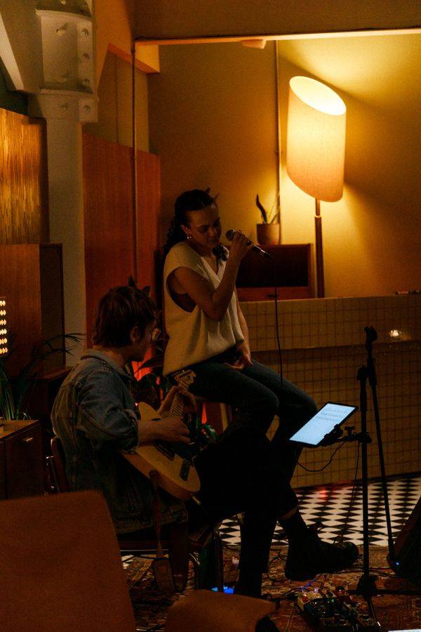 Click to enlarge image him-her-05.jpg