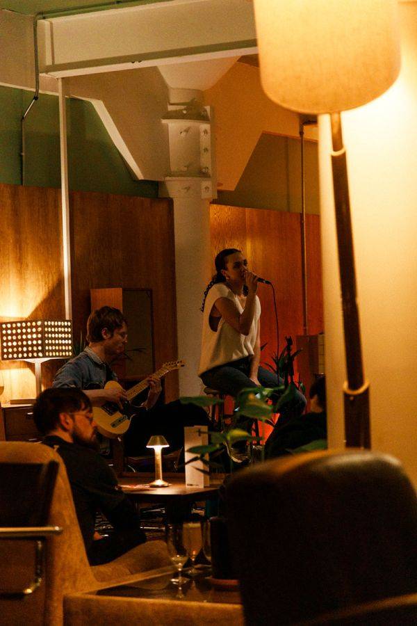 Click to enlarge image him-her-07.jpg