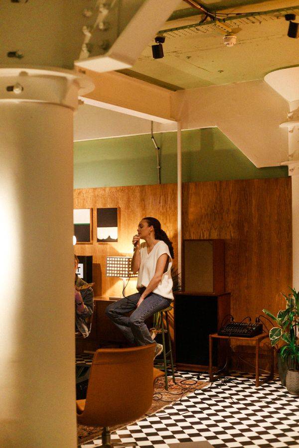 Click to enlarge image him-her-11.jpg