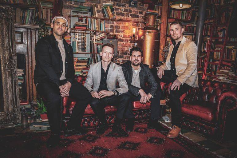 Click to enlarge image replay-03.jpg