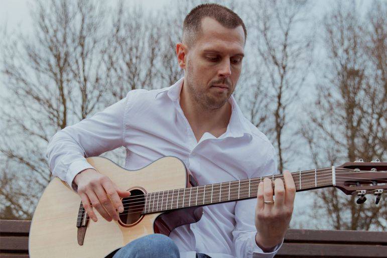 Click to enlarge image fernando-gallery-02.jpg