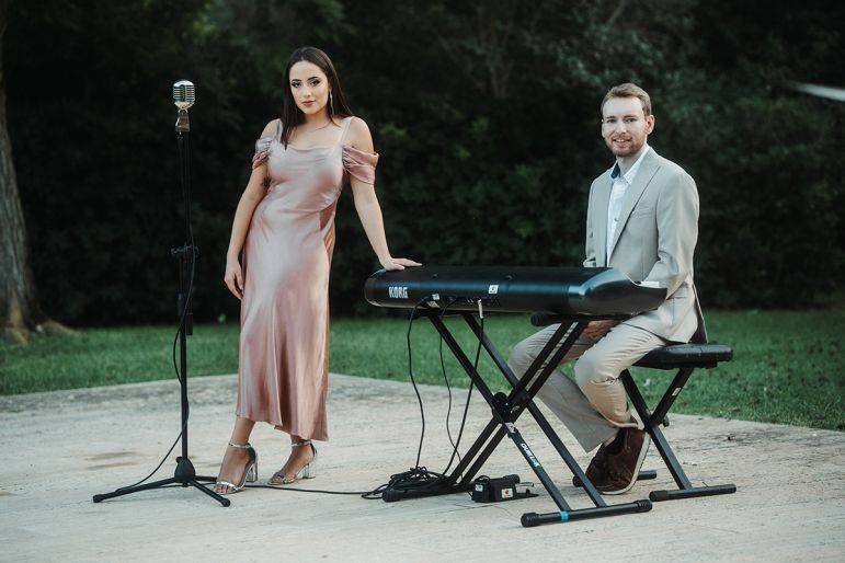 Click to enlarge image jazz-it-up-02.jpg