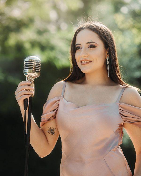 Click to enlarge image jazz-it-up-07.jpg