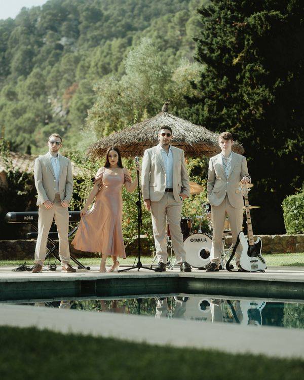 Click to enlarge image jazz-it-up-08.jpg