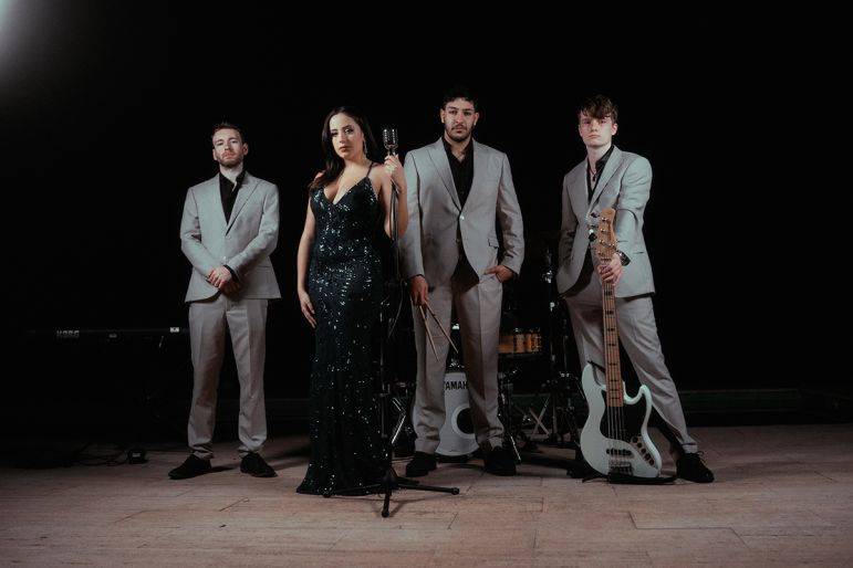 Click to enlarge image jazz-it-up-09.jpg