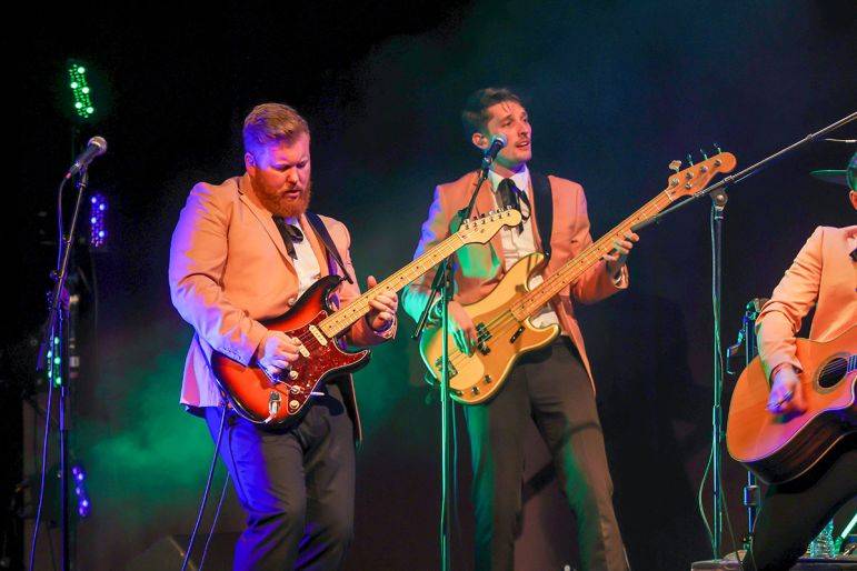 Click to enlarge image hot-rods-08.jpg