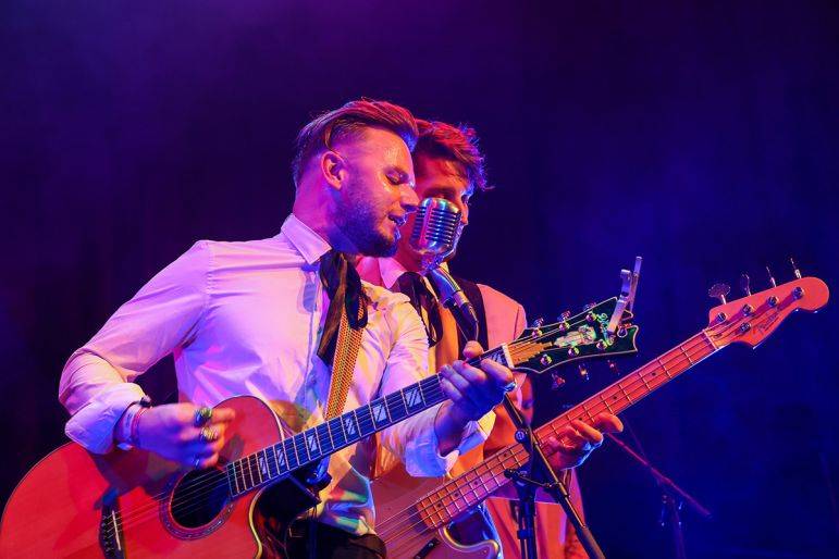 Click to enlarge image hot-rods-09.jpg