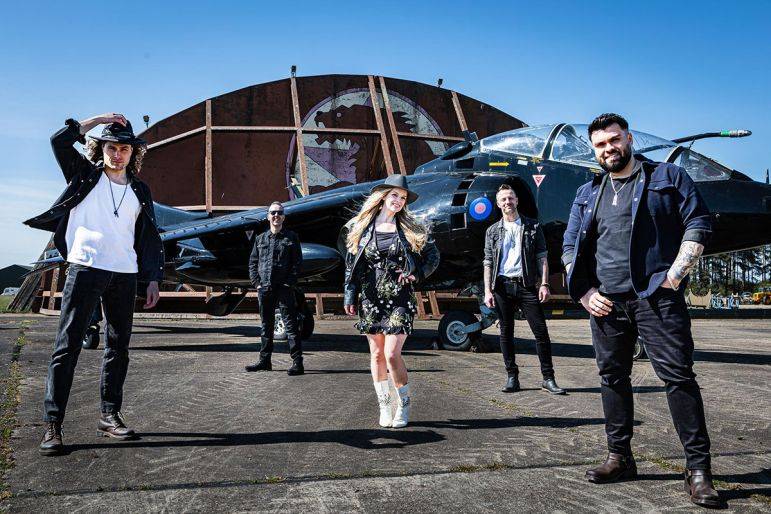 Click to enlarge image midnight-valley-01.jpg