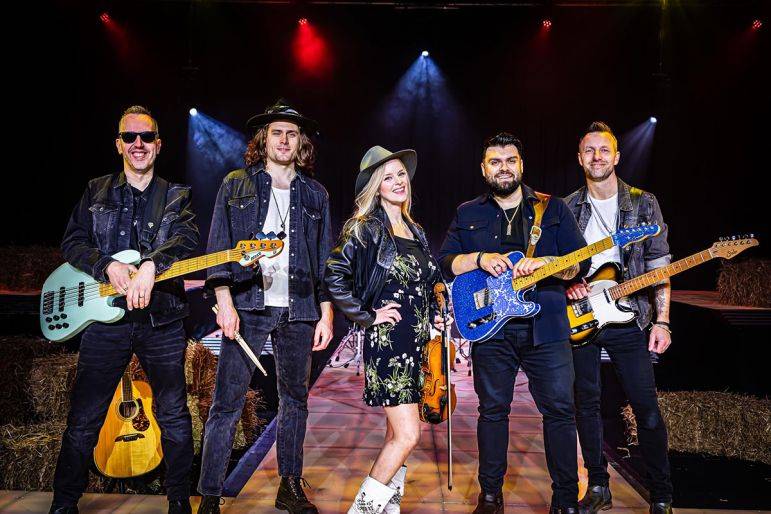 Click to enlarge image midnight-valley-07.jpg