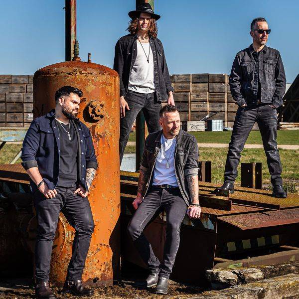 Click to enlarge image midnight-valley-10.jpg