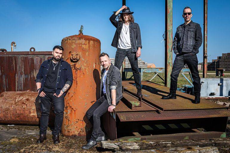 Click to enlarge image midnight-valley-14.jpg