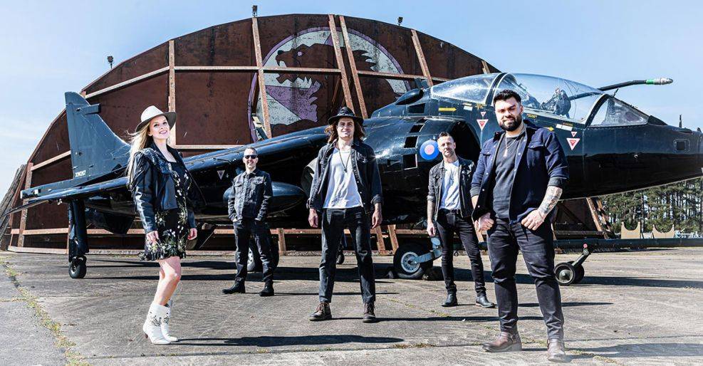 Click to enlarge image midnight-valley-15.jpg