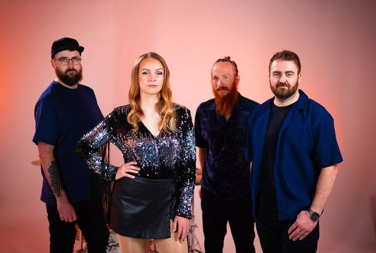 Click to enlarge image horizon-09.jpg