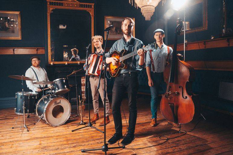 Click to enlarge image hunters-01.jpg