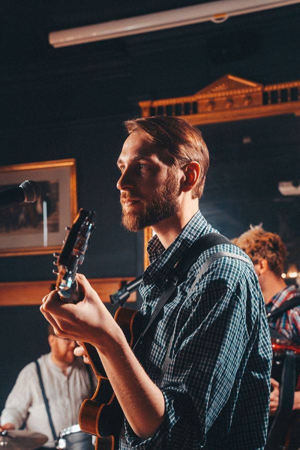 Click to enlarge image hunters-07.jpg