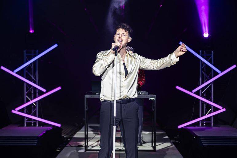 Click to enlarge image prism-03.jpg