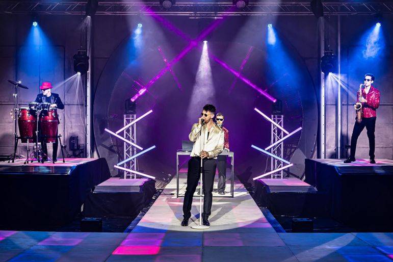 Click to enlarge image prism-07.jpg