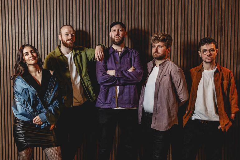 Click to enlarge image fido-07.jpg