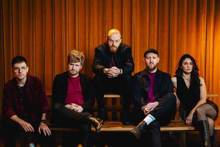 Click to enlarge image fido-09.jpg