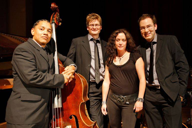 Click to enlarge image 08.jpg