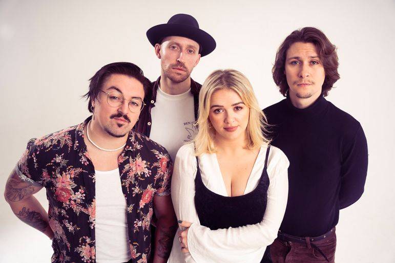 Click to enlarge image midnight-specials-04.jpg