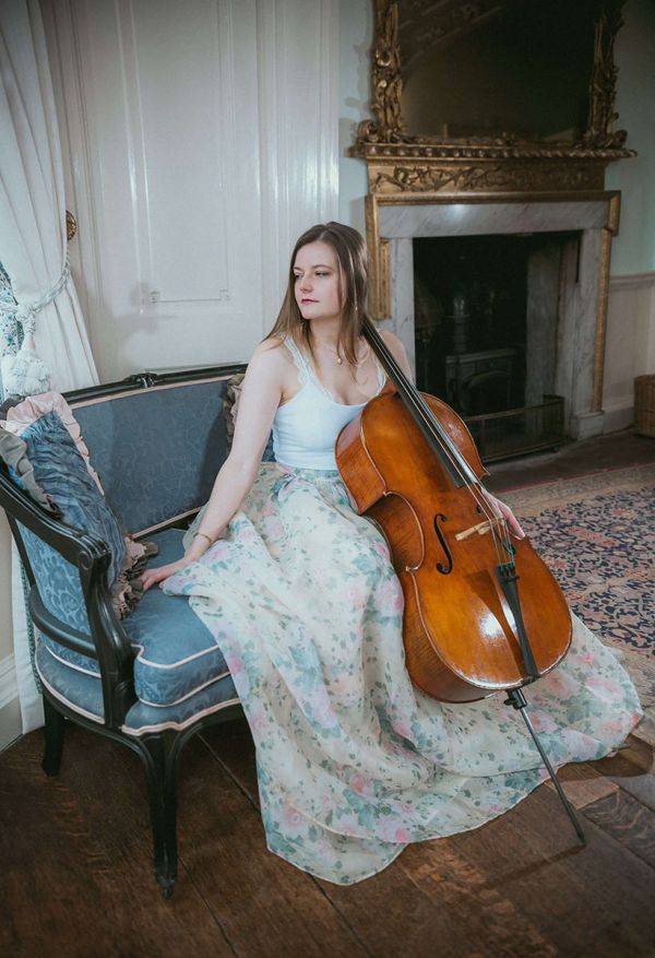 Click to enlarge image rae-cellist-09.jpg