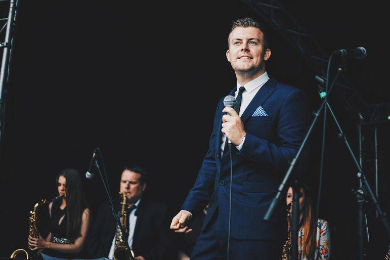 Click to enlarge image swing-sensation-07.jpg