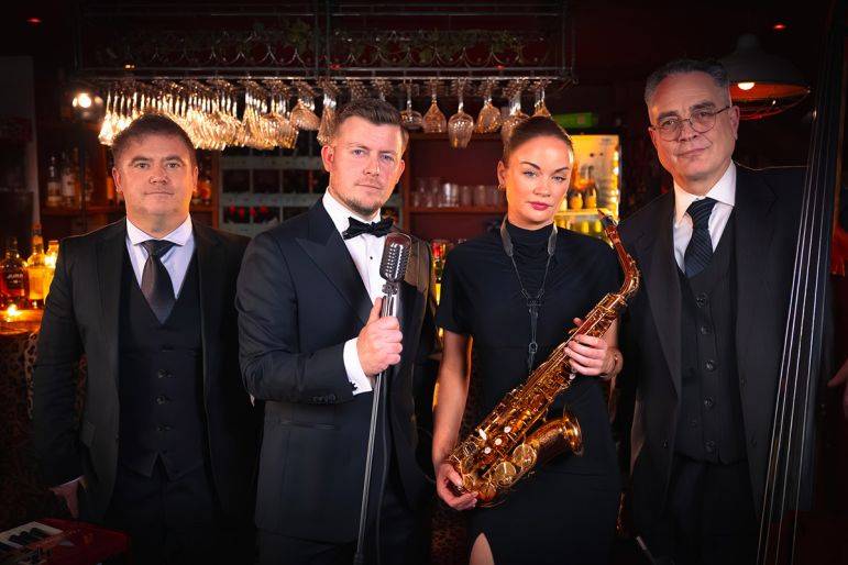 Click to enlarge image swing-sensation-11.jpg
