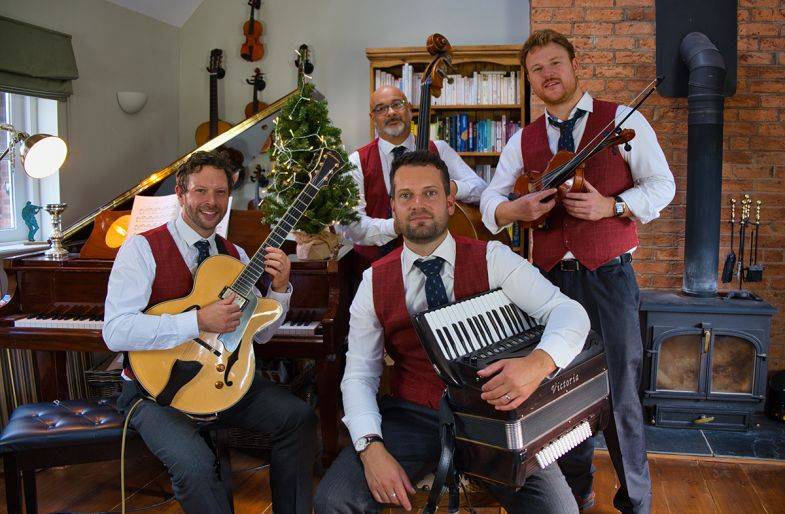 Click to enlarge image festive-jazz-band-02.jpg