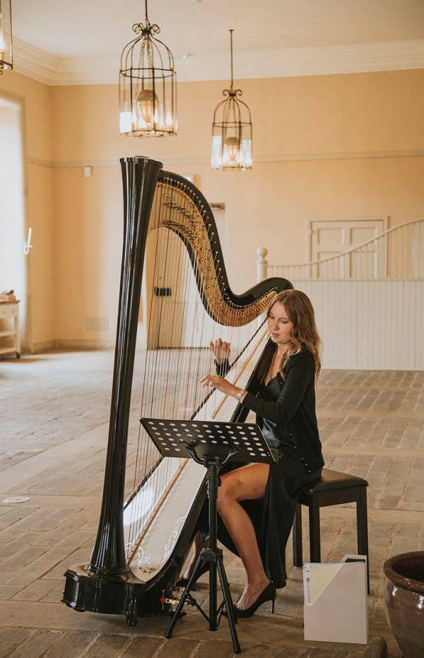 Click to enlarge image faith-04.jpg