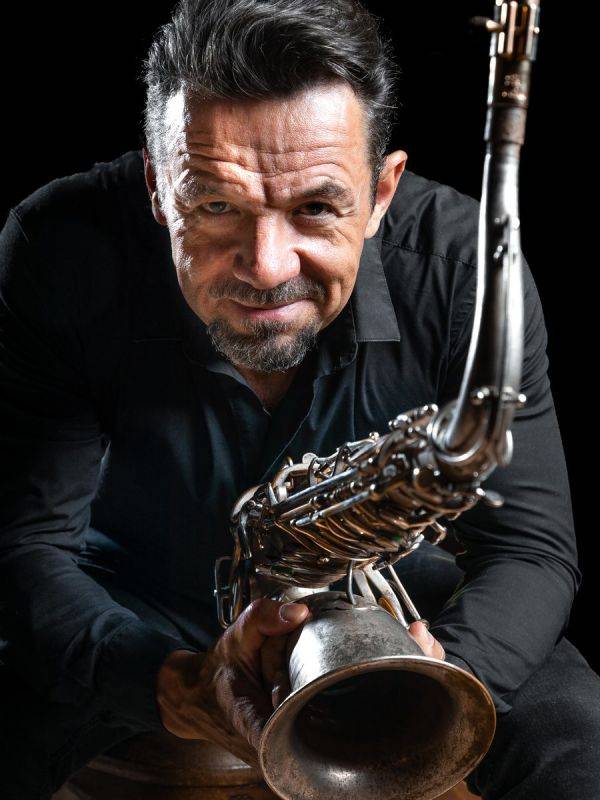Click to enlarge image dg-sax-gallery-06.jpg