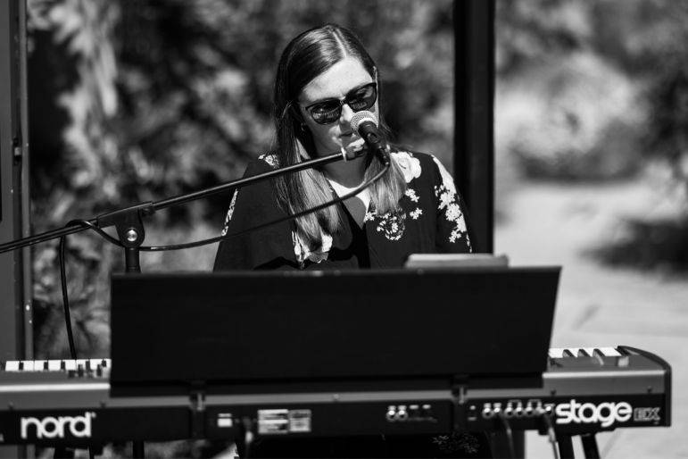 Click to enlarge image mairi-03.jpg