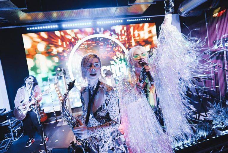 Click to enlarge image fix-dance-01.jpg