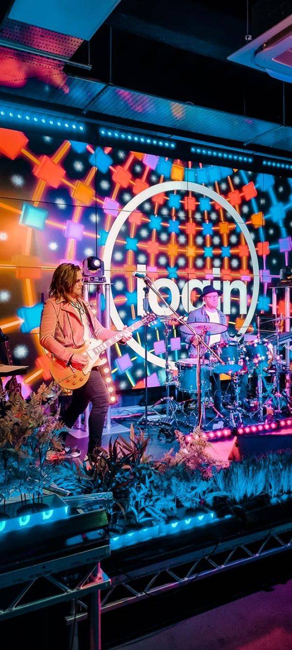 Click to enlarge image fix-dance-06.jpg