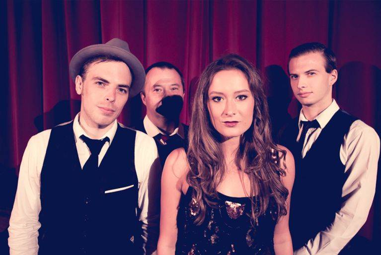 Click to enlarge image alice-in-jazz-01.jpg