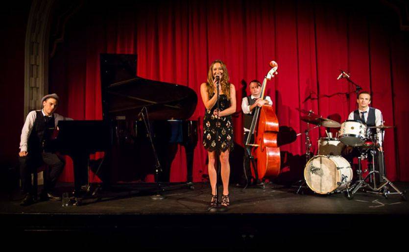 Click to enlarge image alice-in-jazz-04.jpg