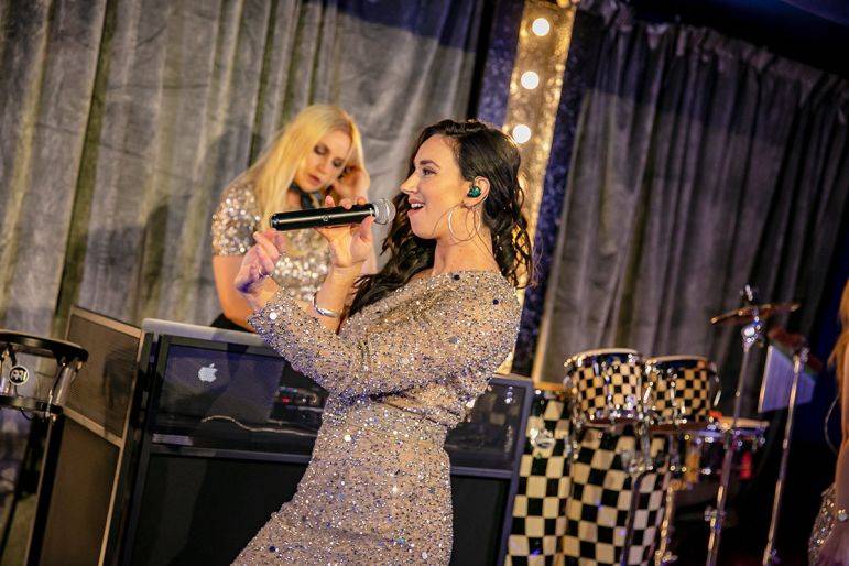 Click to enlarge image lyndsay-03.jpg