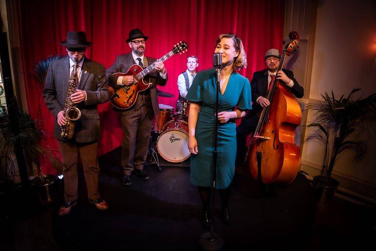 Click to enlarge image retro-swing-society-05.jpg